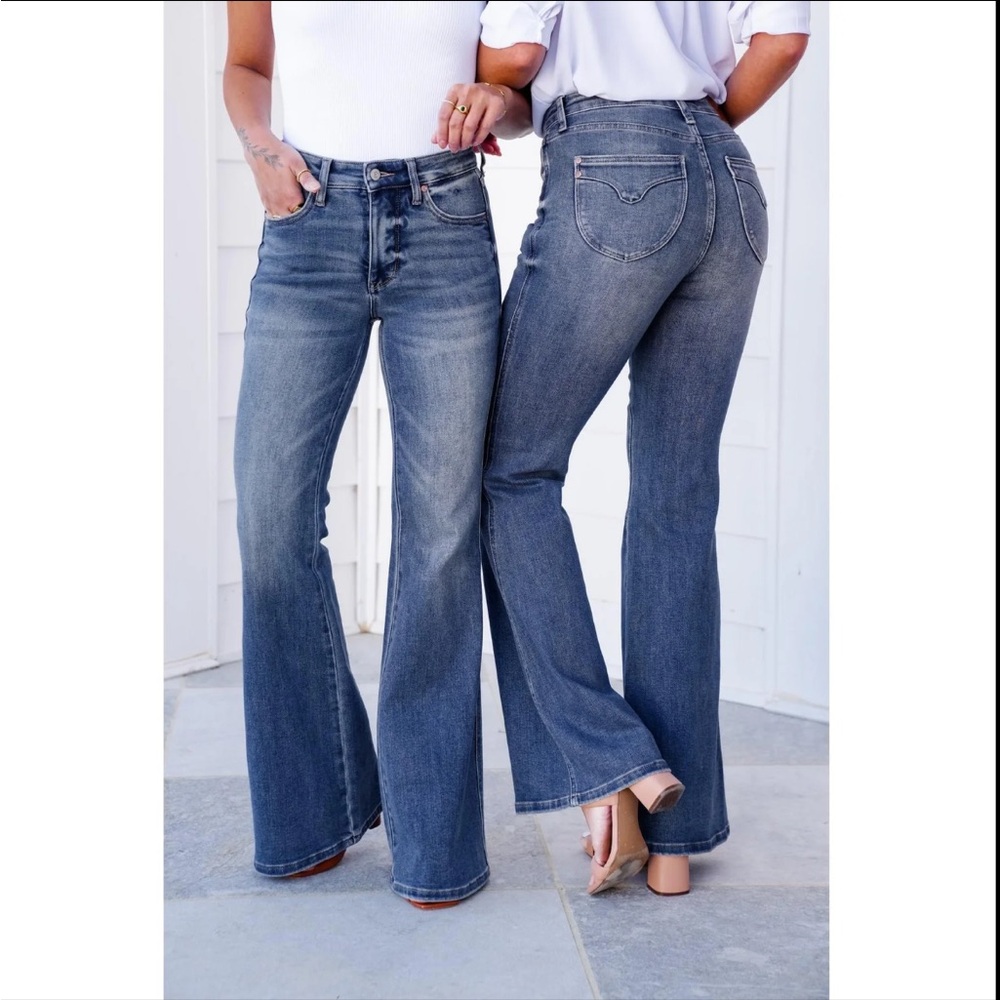 Judy Blue Mid Rise Tummy Control Flare